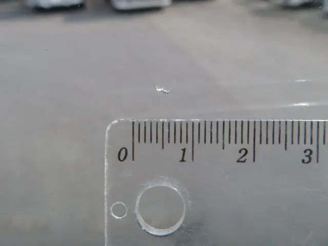 フロントガラス運転席側小キズがあります。|UD クオン 2PG-CD5CAの写真15