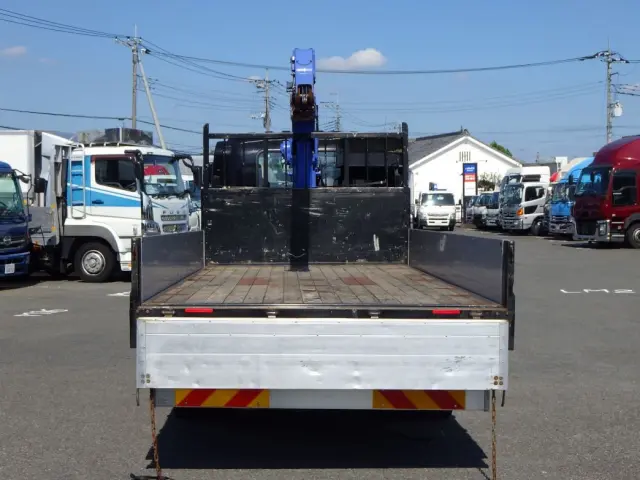 いすゞ フォワード 2RG-FSR90S2(2WD)の写真9