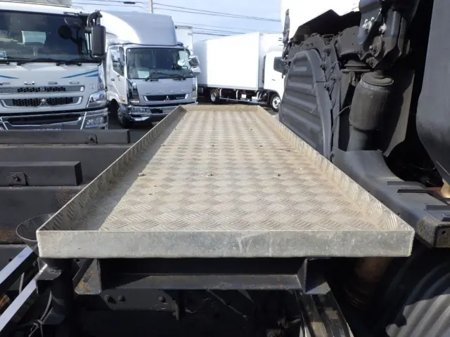 デッキの状態です。|日野 プロフィア 2DG-FS1AHA(6x4)の写真12