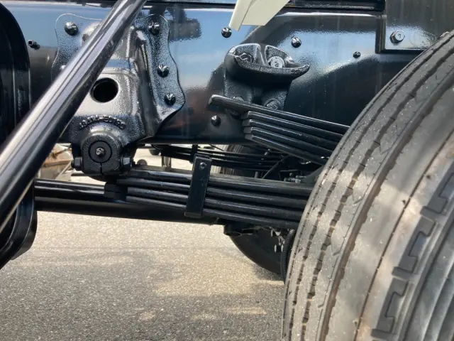 シャーシとスプリングの状態です。|日野 レンジャー 2KG-FE2ACA(2WD)の写真5
