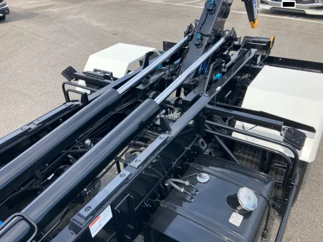 ホイストとシャーシ周りの状態です。|日野 レンジャー 2KG-FE2ACA(2WD)の写真18