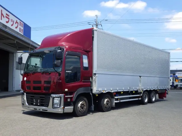 いすゞ ギガ QKG-CYJ77A(8x4)の写真1