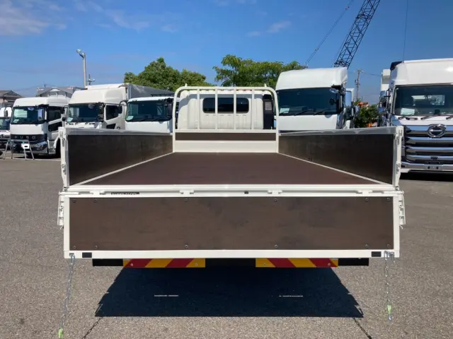 リアアオリを降ろした状態です。|日野 デュトロ 2WG-XZU721M(2WD)の写真14
