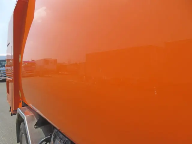 ボディー側面に看板はがし跡及び細かい線キズがあります。(左右)|いすゞ フォワード TKG-FRR90S2(2WD)の写真37
