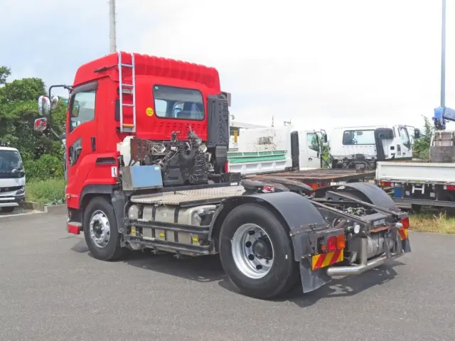 いすゞ ギガ QKG-EXD52BD(2WD)の写真3