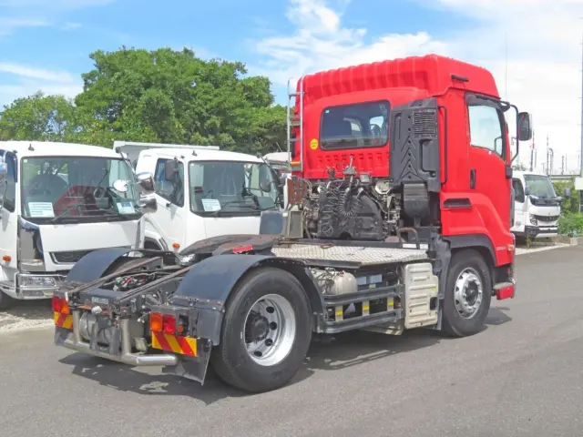 いすゞ ギガ QKG-EXD52BD(2WD)の写真4