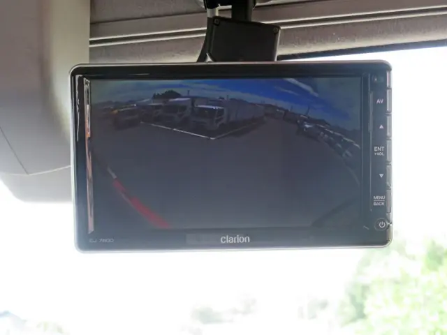 液晶バックモニター付きです。|いすゞ ギガ QKG-EXD52BD(2WD)の写真48