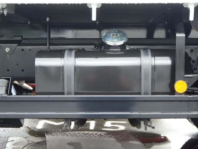 燃料タンクは100Lです。|日野 レンジャー 2PG-FC2ABA(2WD)の写真24