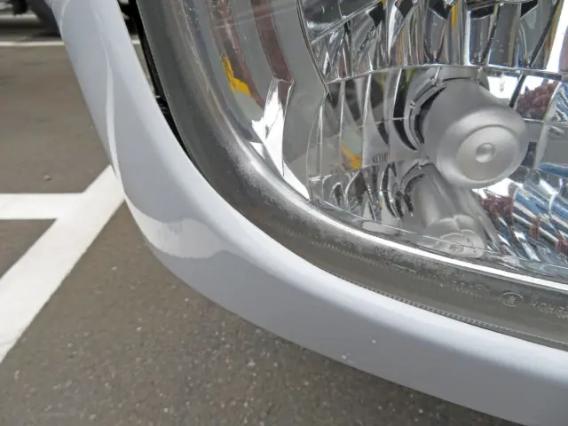 運転席側ヘッドライトに水が混入しています。|日野 レンジャー TKG-FC9JCAA(2WD)の写真12