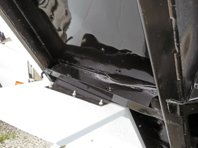 横ネタに曲がりがあります。|日野 レンジャー TKG-FC9JCAA(2WD)の写真19