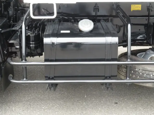 燃料タンクは100Lです。|日野 レンジャー TKG-FC9JCAA(2WD)の写真22