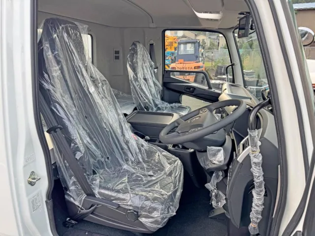 三菱 ファイター 2KG-FK62F(2WD)の写真7