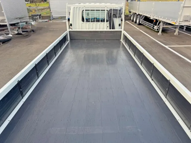 三菱 ファイター 2KG-FK62F(2WD)の写真10