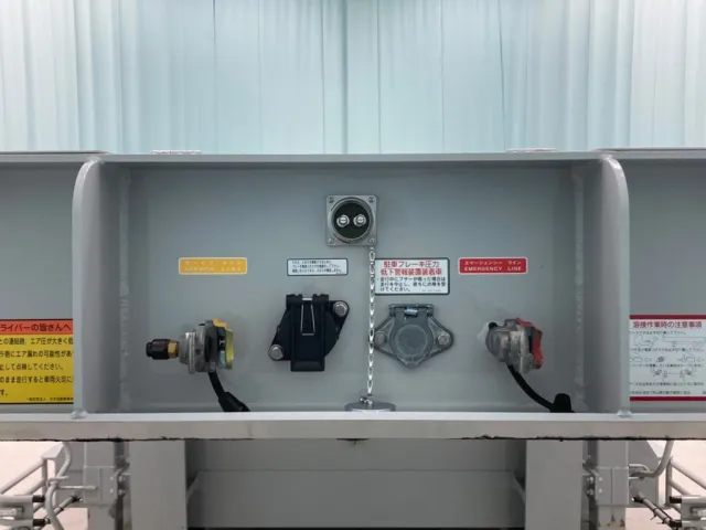 コネクター接続部です。(歩みは電気式です)|トレクス PMR440BUの写真21