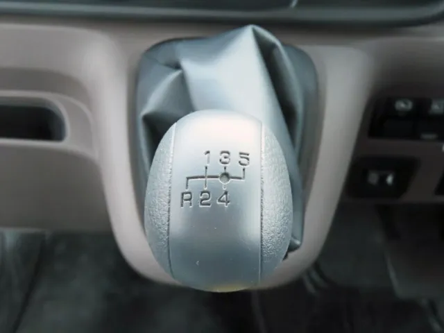 三菱 キャンター 2RG-FBAV0(2WD)の写真15