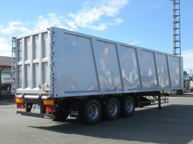 リアは片開き式です|フルハーフ  KFKGF340Wの写真2