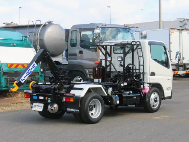 三菱 キャンター 2RG-FBAV0(2WD)の写真4