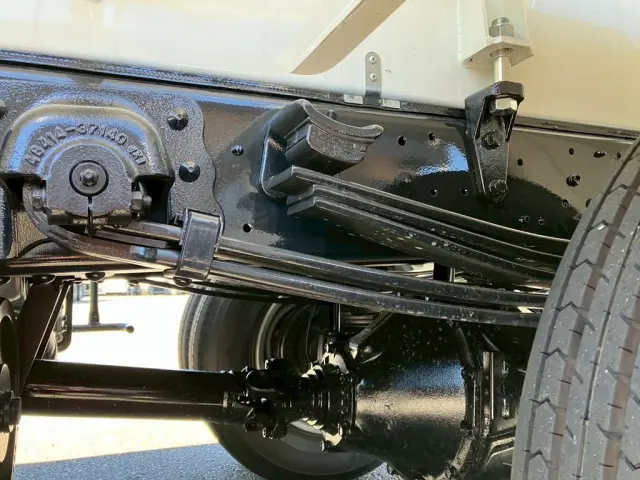リーフサスです。|日野 デュトロ 2KG-XZU700M(2WD)の写真5