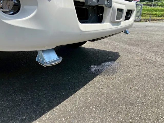 前方は圧力散水です。|日野 デュトロ 2KG-XZU700M(2WD)の写真17