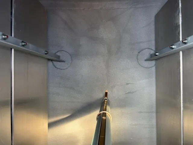 タンク内部の状態です。(1室目)|日野 デュトロ 2KG-XZU700M(2WD)の写真8