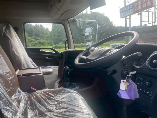 室内|日野 プロフィア 2DG-FR1AHCの写真22