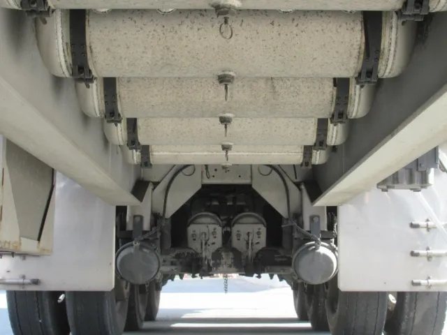 シャシ裏側|トレクス  PFB34118改の写真8