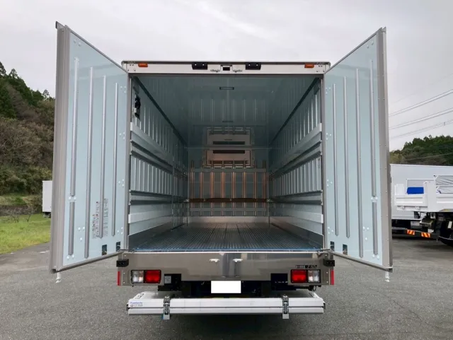 リヤドアは90度ストッパー付きです。|日野 レンジャー 2KG-FD2ABG(2WD)の写真9