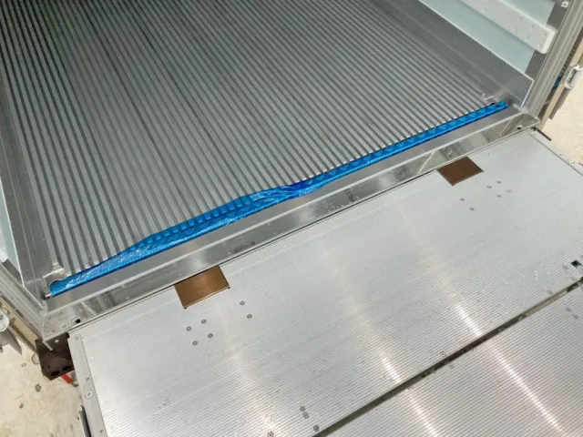 ゲートを上限まで上げた状態です。|日野 レンジャー 2KG-FD2ABG(2WD)の写真17