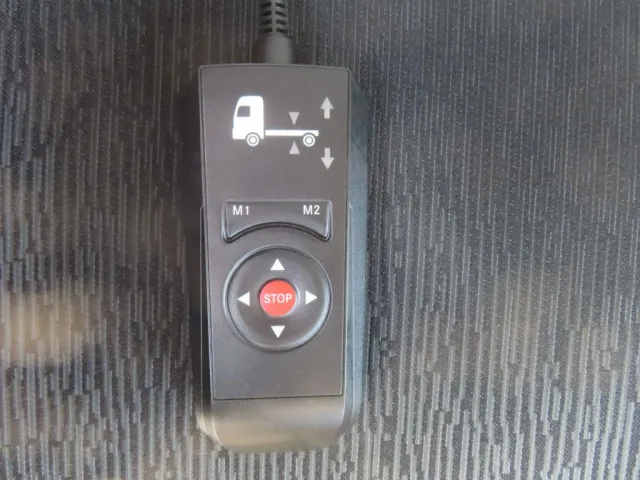 エアサスのコントローラーです。|三菱 スーパーグレート 2PG-FV84VZの写真23