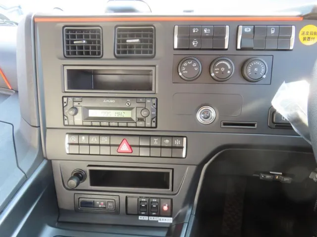 インパネ周りの状態です。|三菱 スーパーグレート 2PG-FV84VZの写真25