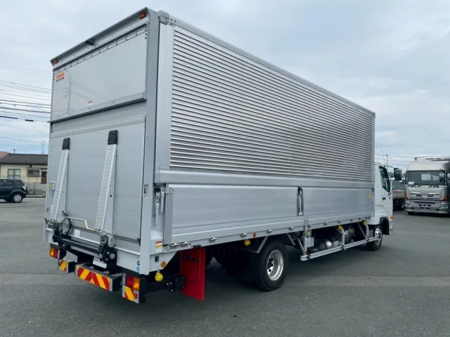 跳ね上げゲート付きです|三菱 ファイター 2KG-FK65F(2WD)の写真3