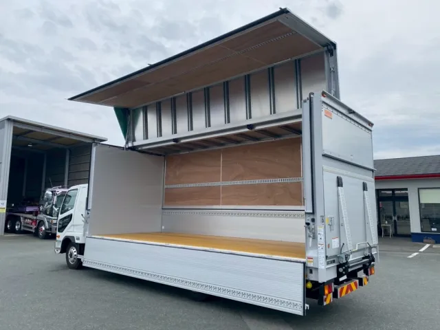 三菱 ファイター 2KG-FK65F(2WD)の写真4