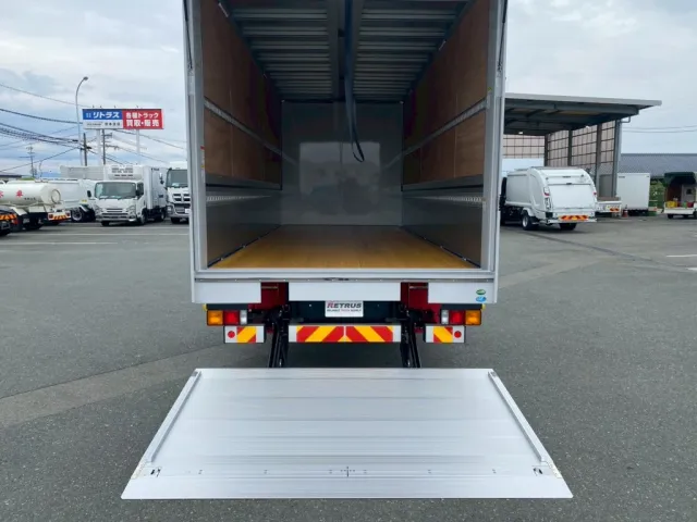 ゲートを降ろした状態|三菱 ファイター 2KG-FK65F(2WD)の写真6