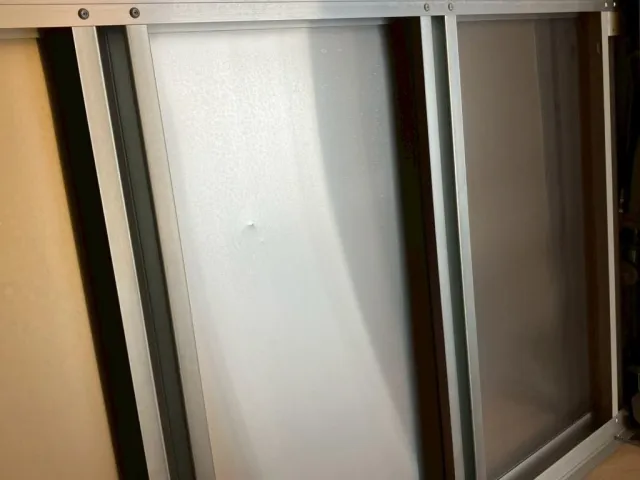 運転席側ウイングルーフ後方ヘコミがあります。|三菱 ファイター 2KG-FK65F(2WD)の写真13