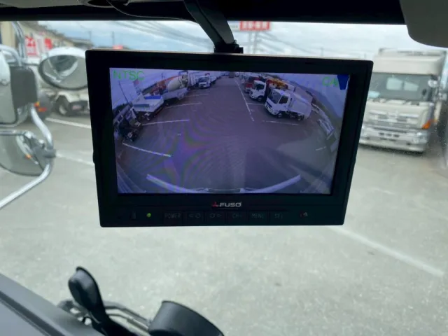 バックモニター|三菱 ファイター 2KG-FK65F(2WD)の写真21