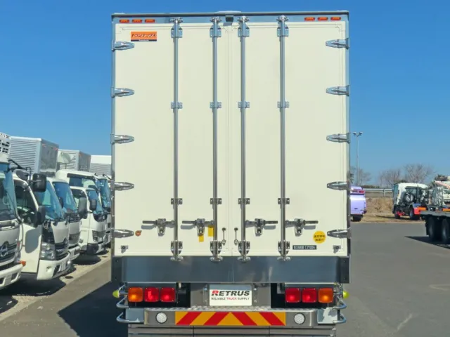 リア扉の丁番・ハンマーロックはステンレス製です。|三菱 スーパーグレート 2PG-FU74HZの写真8