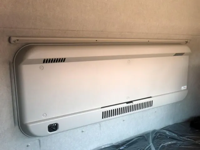 ベッドクーラー付きです。|三菱 スーパーグレート 2PG-FU74HZの写真17