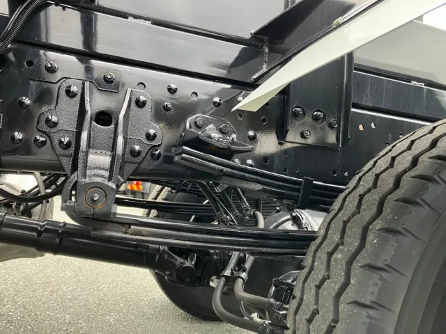 リーフサスです。|三菱 ファイター 2KG-FK72F(2WD)の写真5