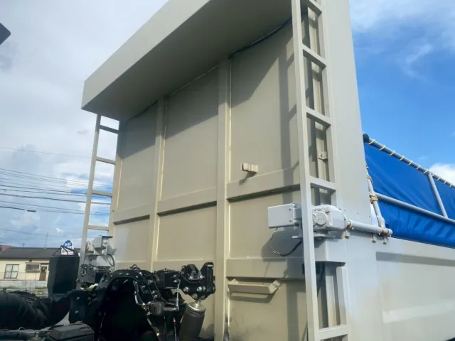 プロテクター裏側|日野 プロフィア 2DG-FS1AGEの写真23