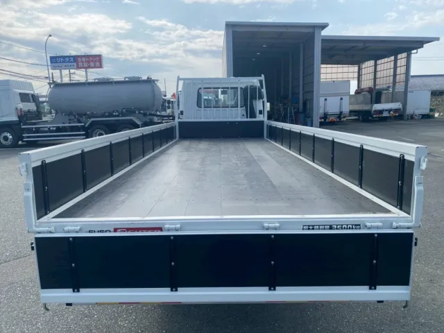 ボディー内|三菱 ファイター 2KG-FK62F(2WD)の写真7