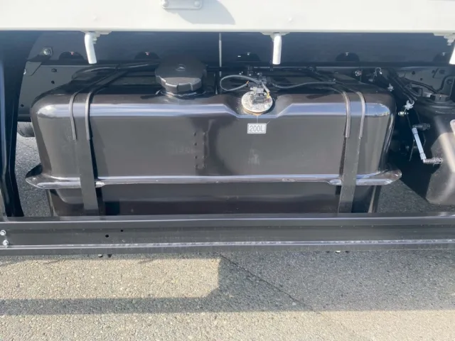 燃料タンクは200Lです|三菱 ファイター 2KG-FK62F(2WD)の写真10