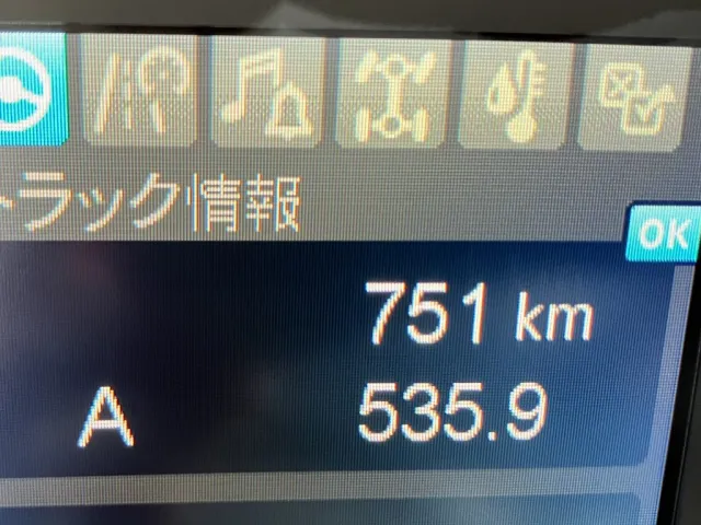 走行メータ|三菱 ファイター 2KG-FK62F(2WD)の写真16