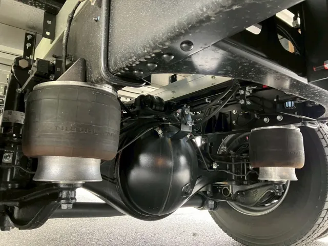 エアサスです。|日野 レンジャー 2KG-FD2ABG(2WD)の写真5