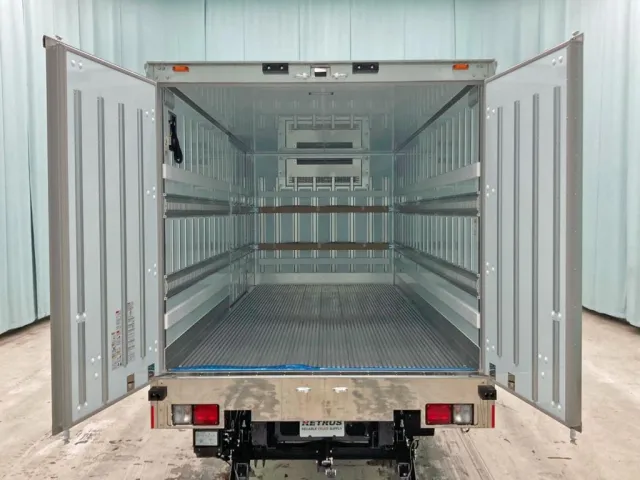 リヤドアは90度ストッパー付きです。|日野 レンジャー 2KG-FD2ABG(2WD)の写真9