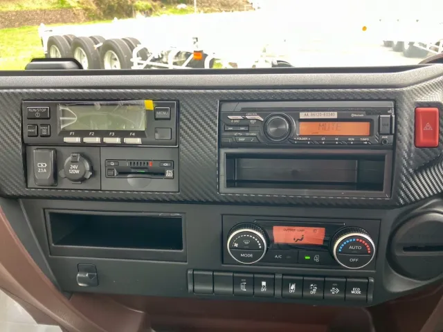 インパネ周りの状態です。|日野 レンジャー 2KG-FD2ABG(2WD)の写真28