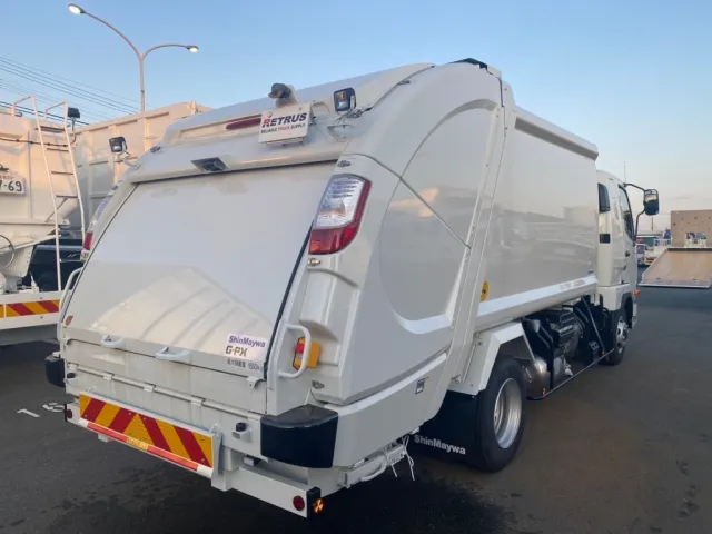 三菱 ファイター 2KG-FK62F(2WD)の写真8