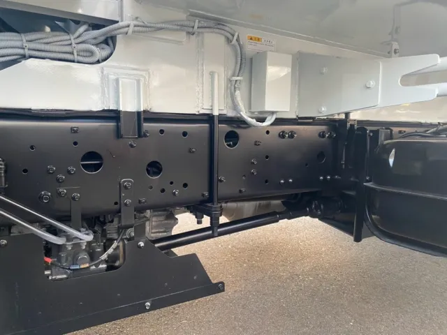 シャシとサブフレーム|三菱 ファイター 2KG-FK62F(2WD)の写真14