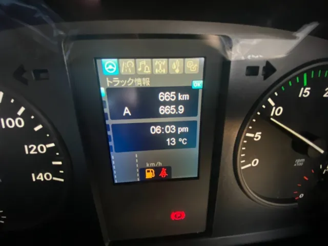 走行メータ|三菱 ファイター 2KG-FK62F(2WD)の写真19