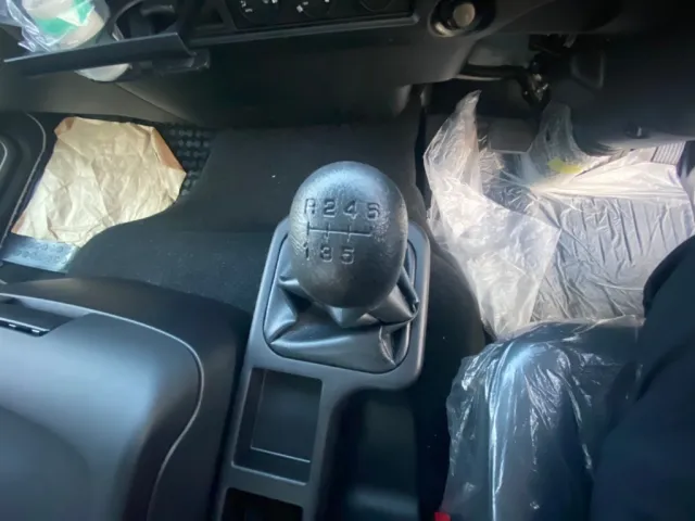 6速MTです|三菱 ファイター 2KG-FK62F(2WD)の写真20