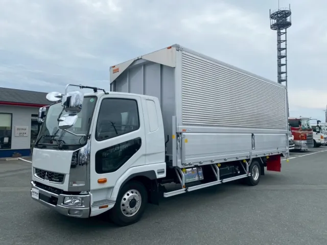 ベッド付キャブです|三菱 ファイター 2KG-FK65F(2WD)の写真1